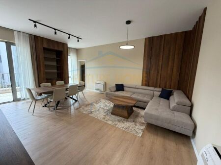 Qera, Apartament 2+1+2+ Post Parkimi, Green Valley, Tiranë.