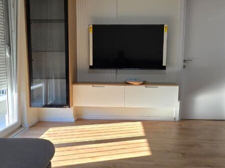 AFFITTASI 3+1+2 UNIVERS CITY