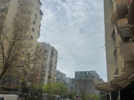 Apartsment 1+1 me qira te Komuna e Parisit