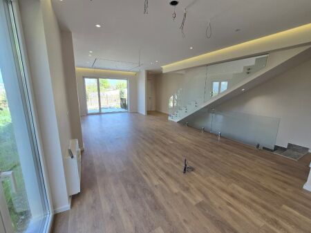 Villa for Rent in Residential Complex, Dry Lake, Tirana