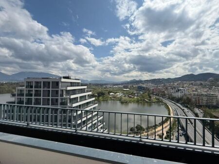Jepet me qira apartament 3+1+2 në Lake View Residence, Tiranë
