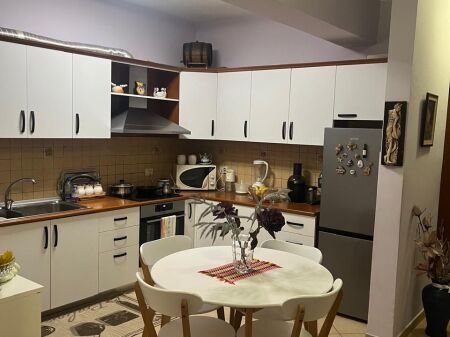 Apartament 2+1+2 me qira , Rruga e Kavajes