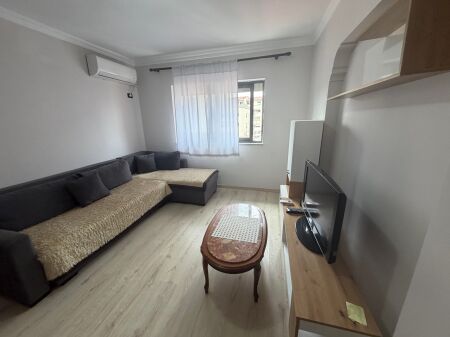 1+1,kat 5 pa ashensore,myslym shyri,500 mije leke