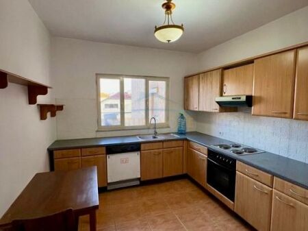 Qera, Apartament 3+1+2, Ish Stacioni i Trenit, Tiranë