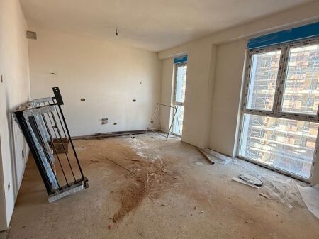 Bulevardi Ri Shitet Apartament 1+1