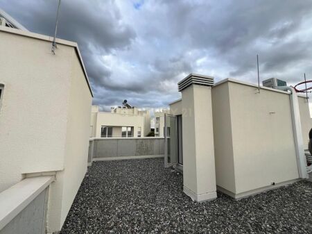 Shitet vilë elegante në zonën e Farkës