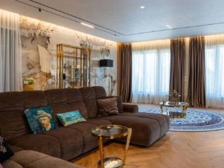 Vendiamo Villa Individuale con Piscina