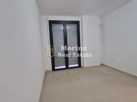 Qera | Ambjent Biznesi | Kongresi i Manastirit | 550 €/muaj