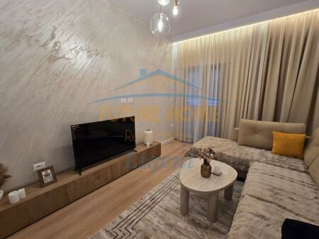 Affitto, Appartamento 2+1, Centro, Tirana.