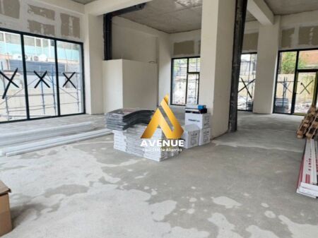 Locale Commerciale Premium in Affitto – Corner Residence, vicino a Nisharaku, Tirana