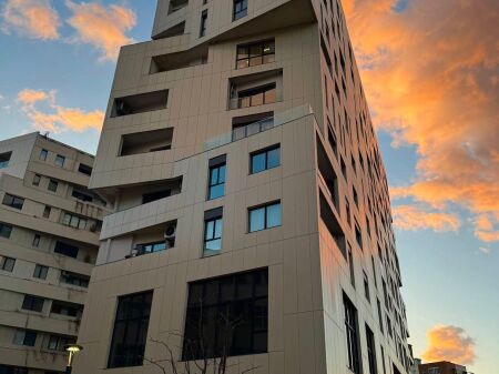 JEPET ZYRE ME QERA 100M2 VASIL SHANTO