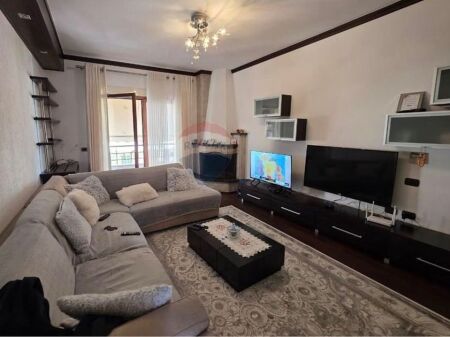 Shitet Apartament 2+1+2+2 Ballkone tek Eleonora ID: 530221066-295