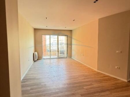 In vendita, Appartamento 2+1+2, Via Qemal Stafa, Tirana​