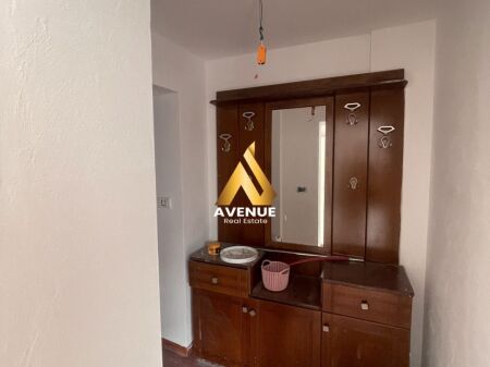 Vendesi in vendita 1+1 – Bllok, Tirana