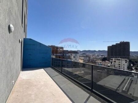 Apartament - Për Shitje - Rruga Egnatia, Tiranë(ID: 530601006-3)