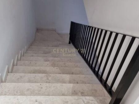 Njësi Komrcialeme Qira tek Farmacia 10    3500