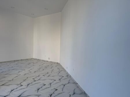 Dyqan me qera Vasil shanto