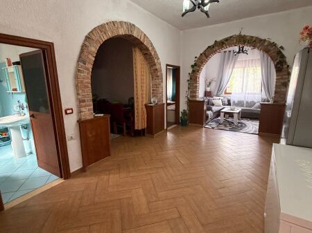 SHITET GODINE 2-KATESHE NE ZONEN E NISHTLLES, DURRES