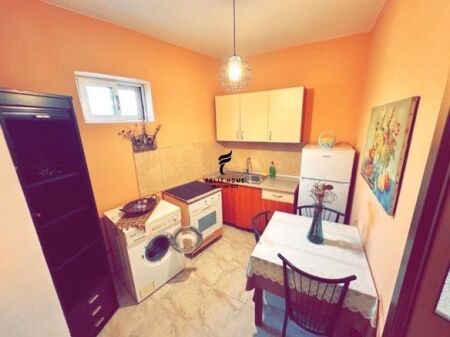 GARSONIERE ME QERA 35 M2 PAZARI I RI 30.000 LEKE FH-69109