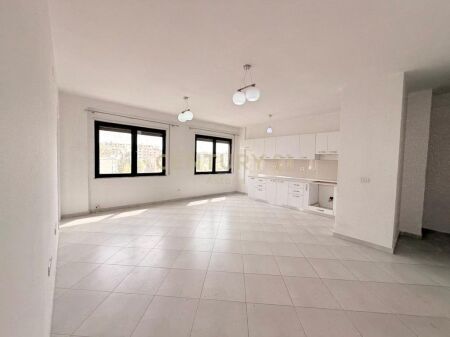 APARTMENT 2+1+2 FOR SALE NEAR THE FORMER ELECTRICAL MARKET, IT'S OK BAR