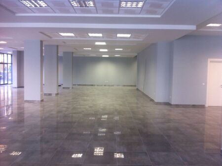 Shop for rent at Selvia 412 m2