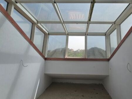 Shitet Vile me pishine