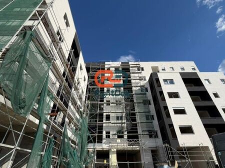 Super Okazion !! Ne Paskuqan, Tek "Platinium 2" Shitet Apartament 1+1, Me Hapesira Te Bollshme !!