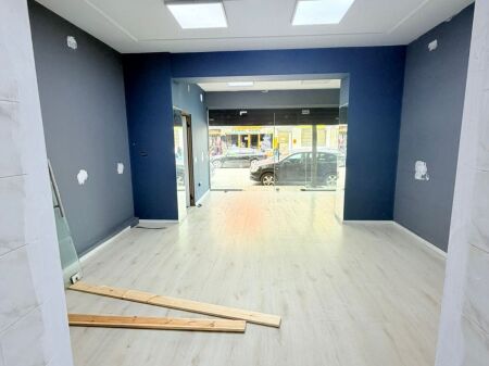 BUSINESS PREMISES FOR RENT NEAR THE MARKET, DURRES