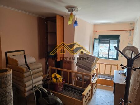 SHITET APARTAMENT 3+1+2T+2 BALLKONE PRANE MARKATES DURRES!