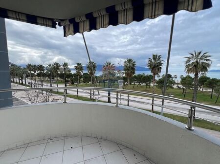 🌊 Appartamento 2+1 in Affitto + Garage – Lungomare, Vlorë 🏡