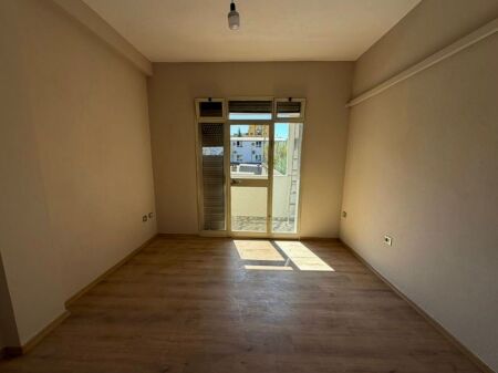 Apartament 2+1 ne shitje, Rruga e Kavajes,