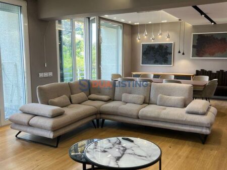 Duplex moderno in affitto con posto auto incluso alla Residenza Kodra e Diellit!