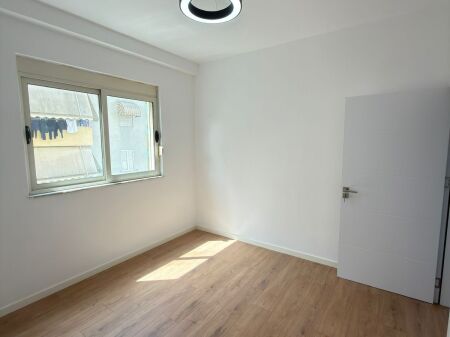 Shitet Apartament 2+1+ pranë Fondacionit Eleonor