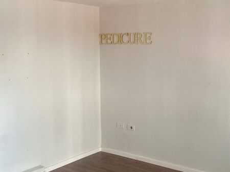 Dyqan me Qera ne qender !