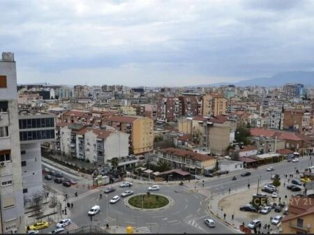 KOMPLEKSI KIKA 2, SHESIM GARSONIERE