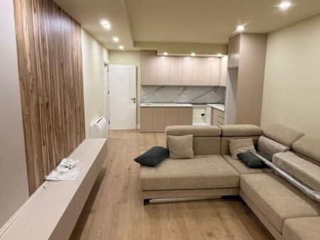 Apartament 2+1 Colour Splash, Paskuqan