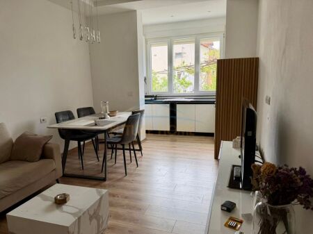 Qera, Apartament 2+1, Laprake