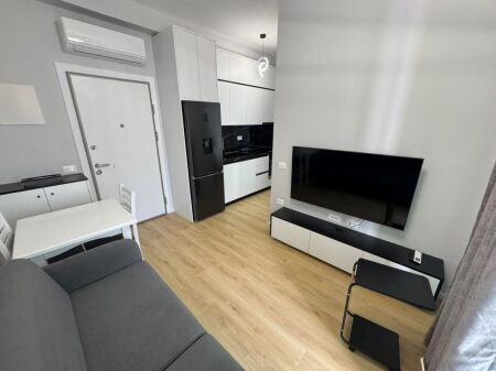 🏡 Affittasi appartamento 1+1 📍 Ali Demi, Complesso Kadiu 💰 Prezzo: 40.000 lek/mese