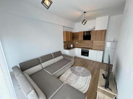 Affittasi 1+1 Ali Demi