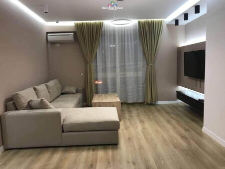 Appartamento In Affitto 1+1 A Myslym Shyr (ID B2101642) Tirana