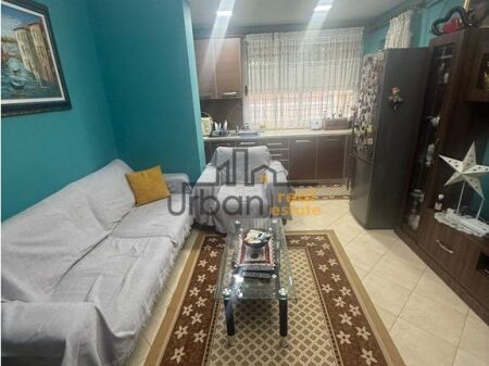 For rent, 2+1 Apartment, Commune of Paris, Tirana - 700€ | 80 m²