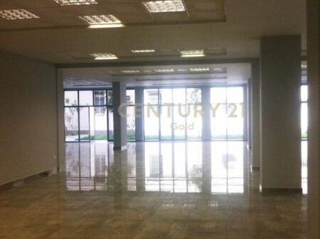 AMBIENT KOMERCIAL (ZYRA) PER QIRA