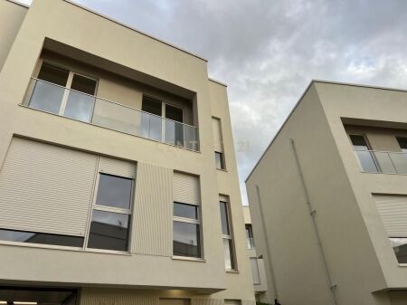 VILLA IN VENDITA A FARKE, TIRANA !