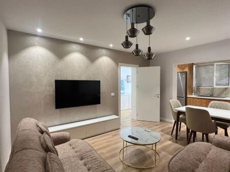 Shtepi Private Nje Kateshe me qera 2+1 Tek Rruga e Kavajes (ID BV22147) Tirane