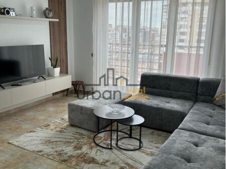 Affitto, Appartamento 2+1, Nuovo Bazaar, Tirana - 800€ | 100 m²