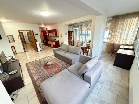 🏡✨ SUPER Apartament me Verandë Gjigande – Sheshi Willson  📍 Rruga Ymer Kurti💶 Çmimi: 285,000 €