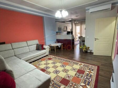 Qira, Apartament 2+1, Unaza e Re