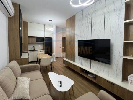 Affitto, Appartamento 1+1, Complesso Kadiu, Tirana.