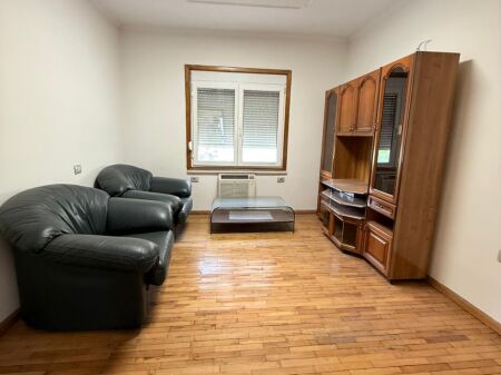 APARTAMENT 3+1 ME QERA NE QENDER