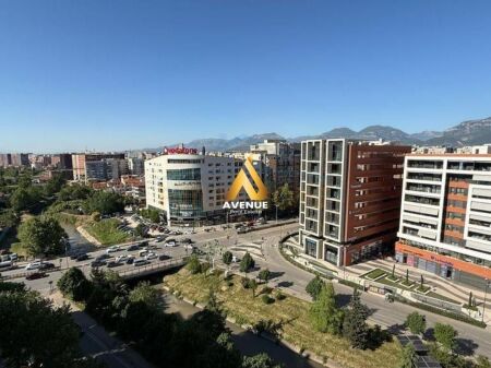 🏢 LOCALE IN AFFITTO – PALAZZO DELLE FRECCE, TIRANA